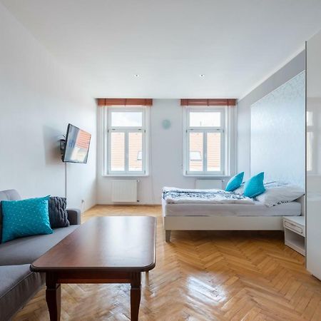 Bright Apartment Few Steps From Centre Πράγα Εξωτερικό φωτογραφία